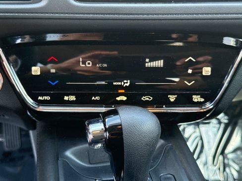Used 2022 Honda HR-V EX image 23