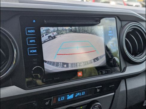 Used 2019 Toyota Tacoma TRD Off-Road AWD/4WD image 16