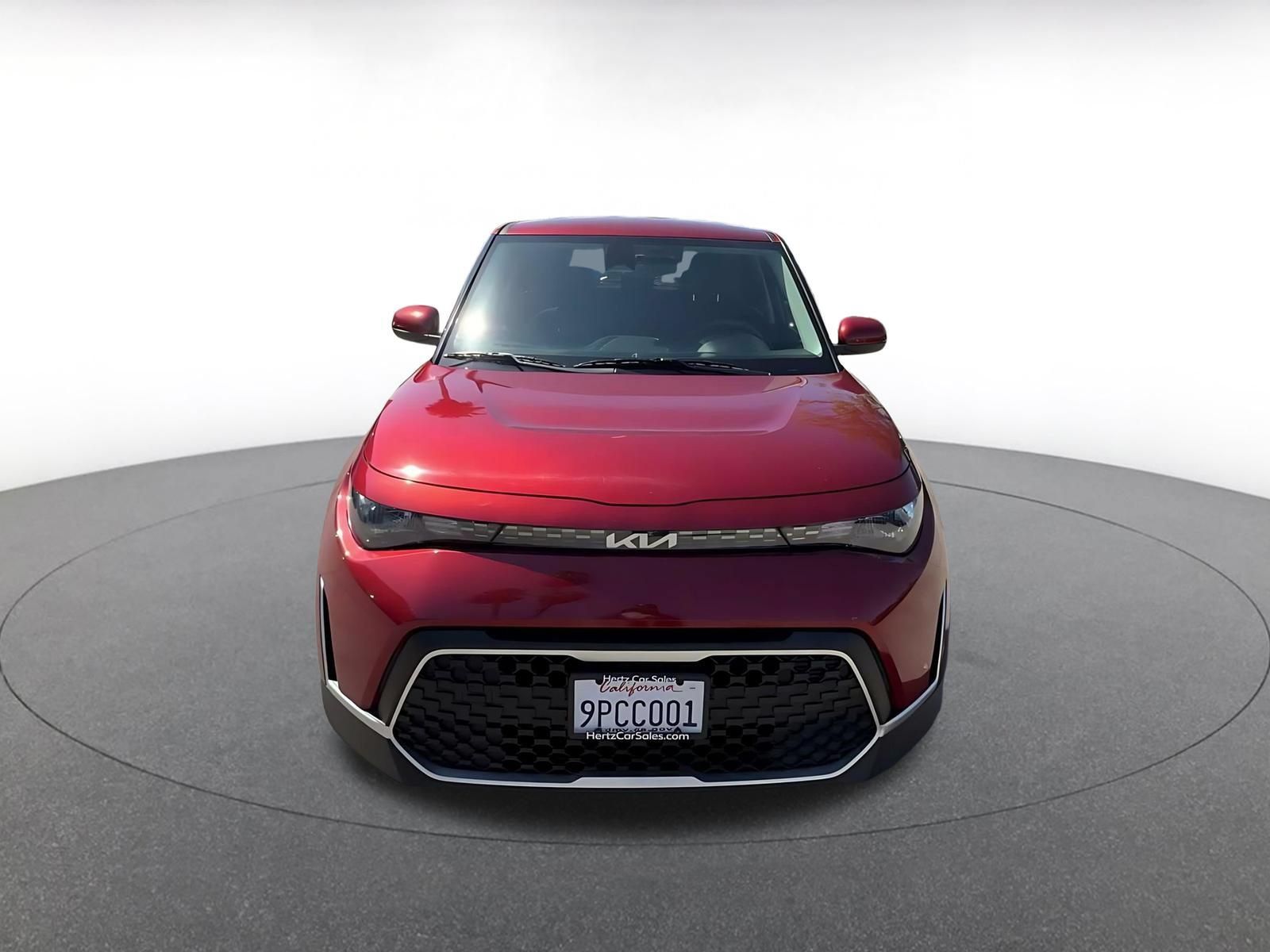 Used 2025 Kia Soul LX w/ LX Technology Package FWD image 4