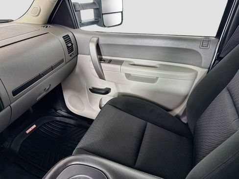 Used 2014 GMC Sierra 3500 W/T AWD/4WD image 19