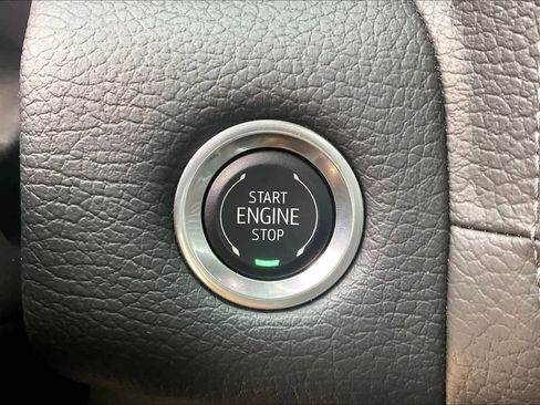 Certified 2024 GMC Yukon XL Denali image 30