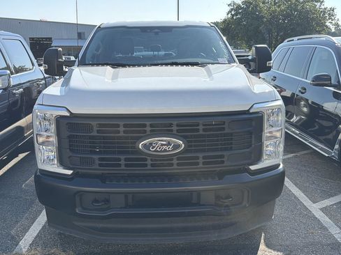 Used 2026 Ford F250 XL AWD/4WD image 2