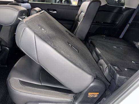 New 2025 Nissan Pathfinder SL image 14