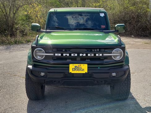 Used 2023 Ford Bronco Outer Banks AWD/4WD image 2