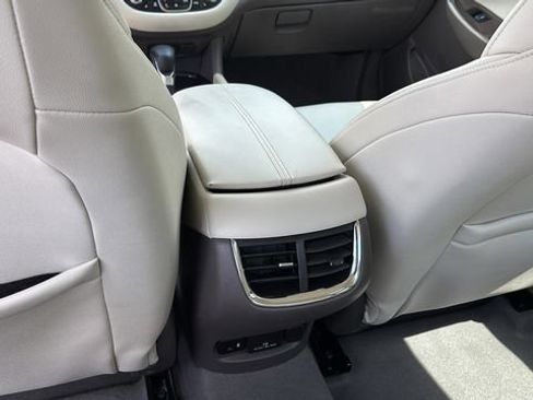 Used 2023 Chevrolet Malibu LT FWD image 20