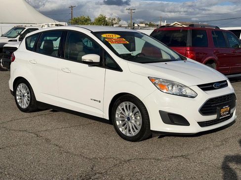 Used 2017 Ford C-MAX SE w/ Interior Protection Package image 3