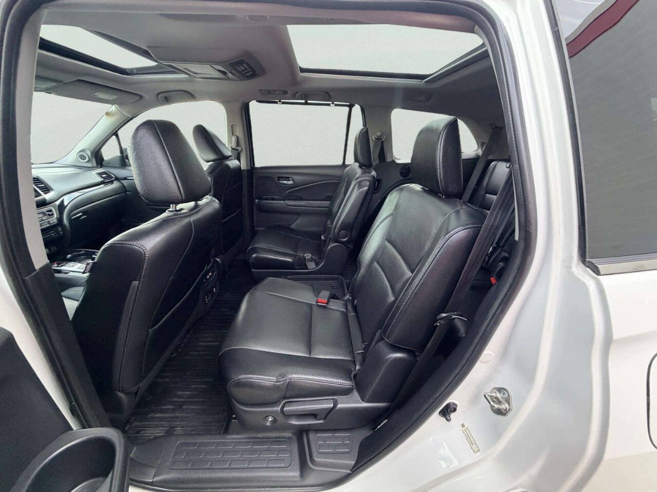 Used 2016 Honda Pilot Elite image 25