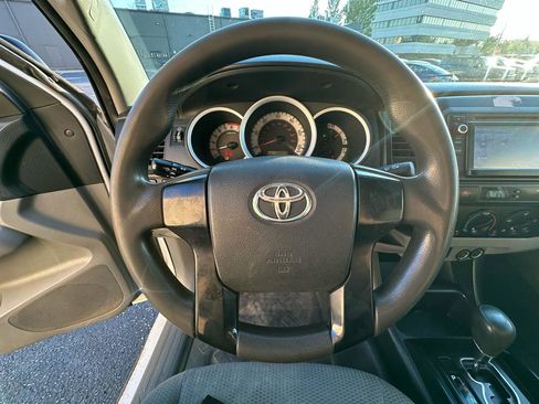 Used 2014 Toyota Tacoma 4x4 Access Cab V6 image 13