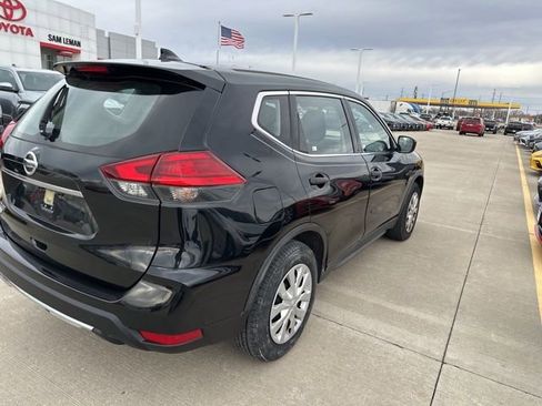 Used 2017 Nissan Rogue S image 7