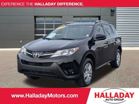Used 2015 Toyota RAV4 LE AWD/4WD image 1