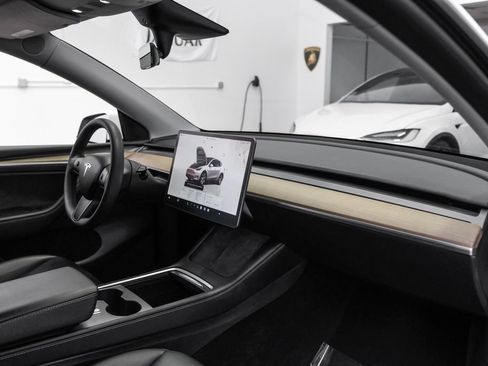 Used 2023 Tesla Model Y Long Range AWD/4WD image 15