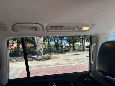 Used 2019 Nissan Armada SL w/ Premium Package image 20