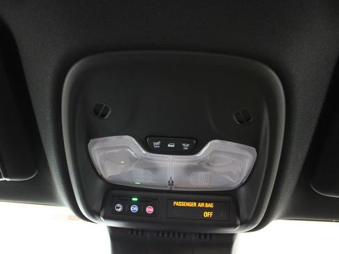 Used 2024 Chevrolet Colorado ZR2 w/ ZR2 Convenience Package III image 37