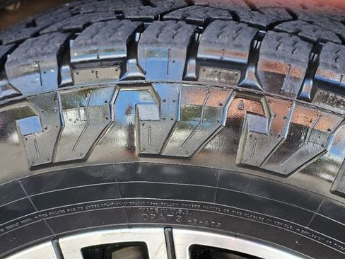 Used 2023 GMC Sierra 2500 AT4 w/ Gooseneck/5TH Wheel Package image 11