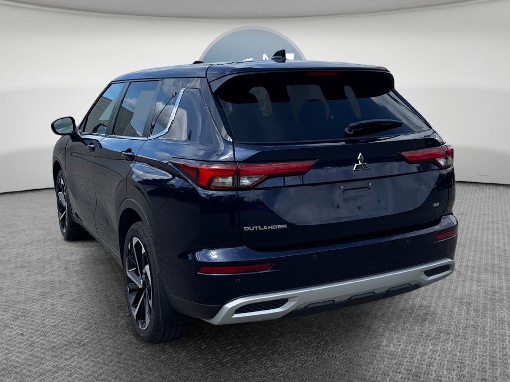 Used 2022 Mitsubishi Outlander SE AWD/4WD image 6