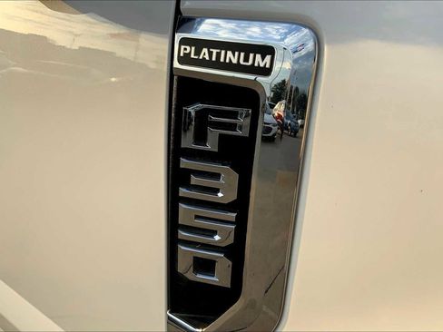 Used 2022 Ford F350 Platinum image 30