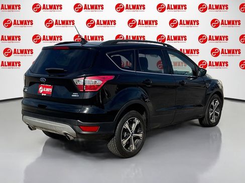 Used 2018 Ford Escape SEL image 5