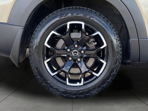 Certified 2025 MAZDA CX-50 Meridian Edition w/ Apex Package AWD/4WD image 32