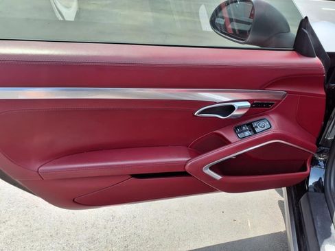 Used 2018 Porsche 911 Carrera image 12