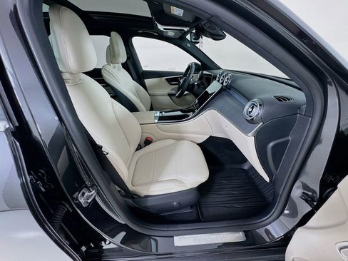 Used 2026 Mercedes-Benz GLC 300 image 31