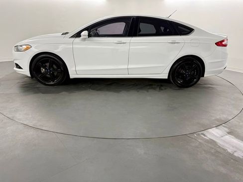 Used 2016 Ford Fusion SE image 5