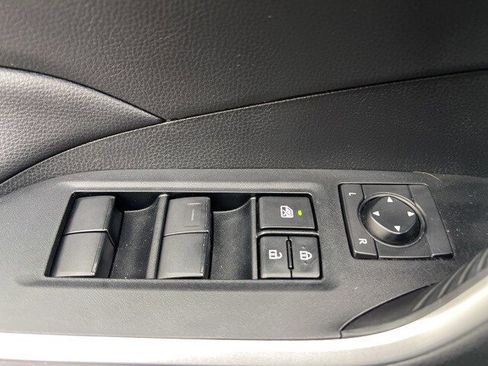 Used 2021 Toyota RAV4 XLE image 22