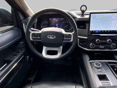 Certified 2022 Ford Expedition Max XLT RWD image 6
