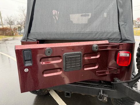 Used 2004 Jeep Wrangler Rubicon AWD/4WD image 18