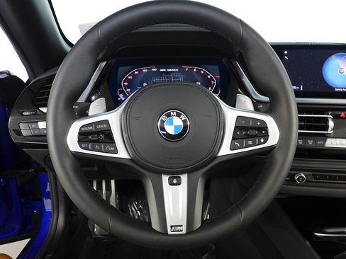 Used 2025 BMW Z4 M40i w/ Premium Package image 25