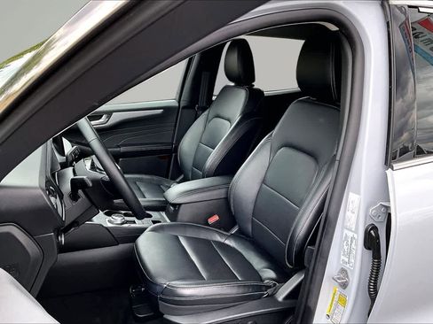 Used 2025 Ford Escape Platinum AWD/4WD image 11