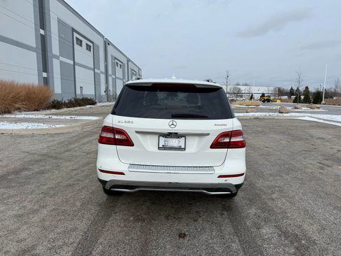 Used 2015 Mercedes-Benz ML 350 ML 350 4MATIC Sport Utility 4D image 4