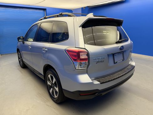 Used 2018 Subaru Forester 2.5i Premium AWD/4WD image 5