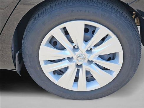 Used 2023 Nissan Sentra S FWD image 14