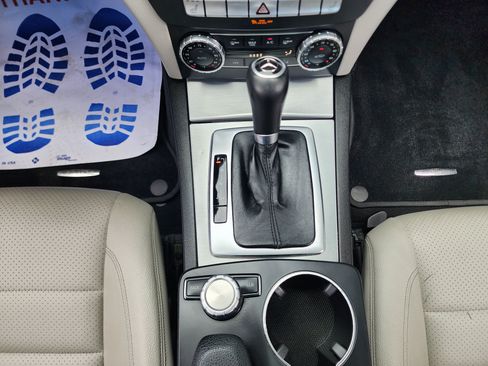 Used 2014 Mercedes-Benz C 250 Coupe image 33