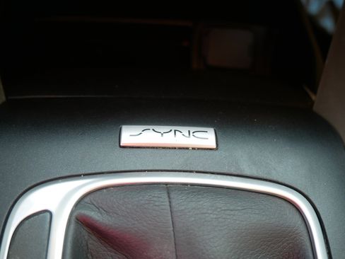 Used 2016 Ford Fusion SE image 30