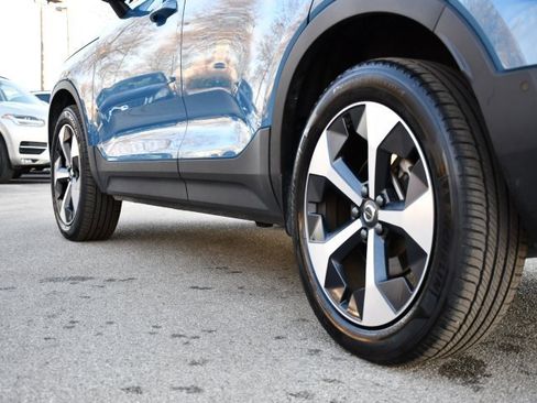 Certified 2025 Volvo XC40 B5 Plus image 10