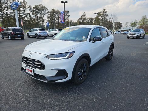 Used 2024 Honda HR-V Sport image 5