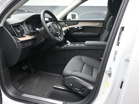 Used 2026 Volvo XC90 T8 Plus w/ Protection Package Premier image 17