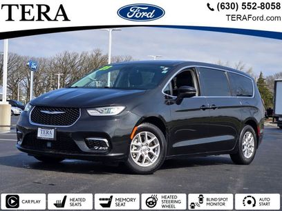 Used 2023 Chrysler Pacifica Touring-L