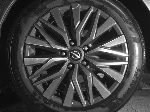 Used 2025 Nissan Altima 2.5 SV image 14