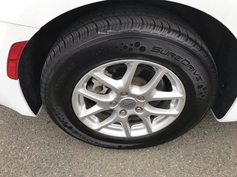 Used 2024 Chrysler Pacifica Touring-L FWD image 28