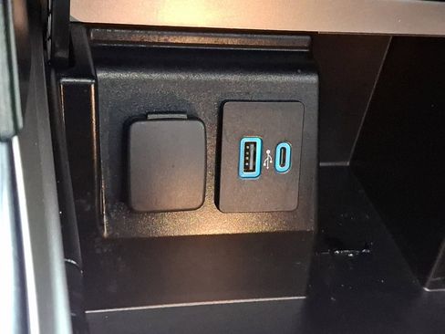 Used 2020 Ford Explorer ST w/ ST Street Pack image 28