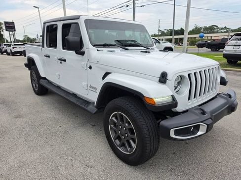 Used 2020 Jeep Gladiator Overland w/ LED Lighting Group AWD/4WD image 7