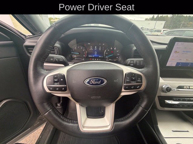 Used 2023 Ford Explorer XLT AWD/4WD image 15
