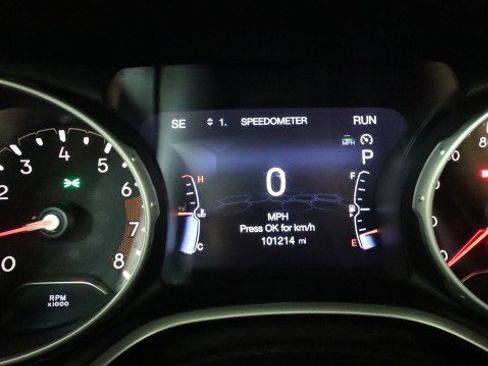Used 2018 Jeep Compass Latitude w/ Popular Equipment Group AWD/4WD image 17