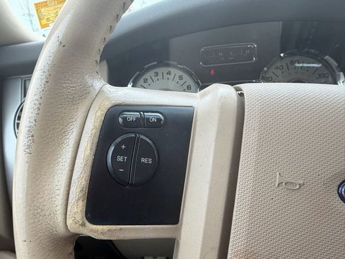 Used 2011 Ford Expedition XLT w/ 202A Rapid Spec Order Code image 11