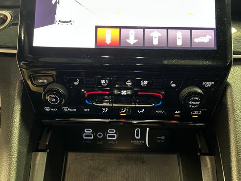 Used 2024 Jeep Grand Cherokee Trailhawk w/ Advanced Protech Group II AWD/4WD image 19