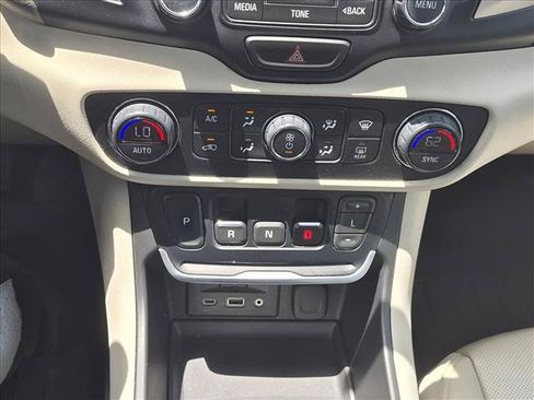 Used 2018 GMC Terrain Denali w/ Advanced Safety Package FWD image 13