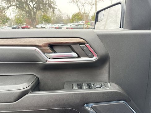 Used 2023 Chevrolet Silverado 1500 RST image 13