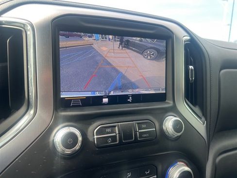 Used 2019 GMC Sierra 1500 SLT w/ X31 Off-Road Package image 21